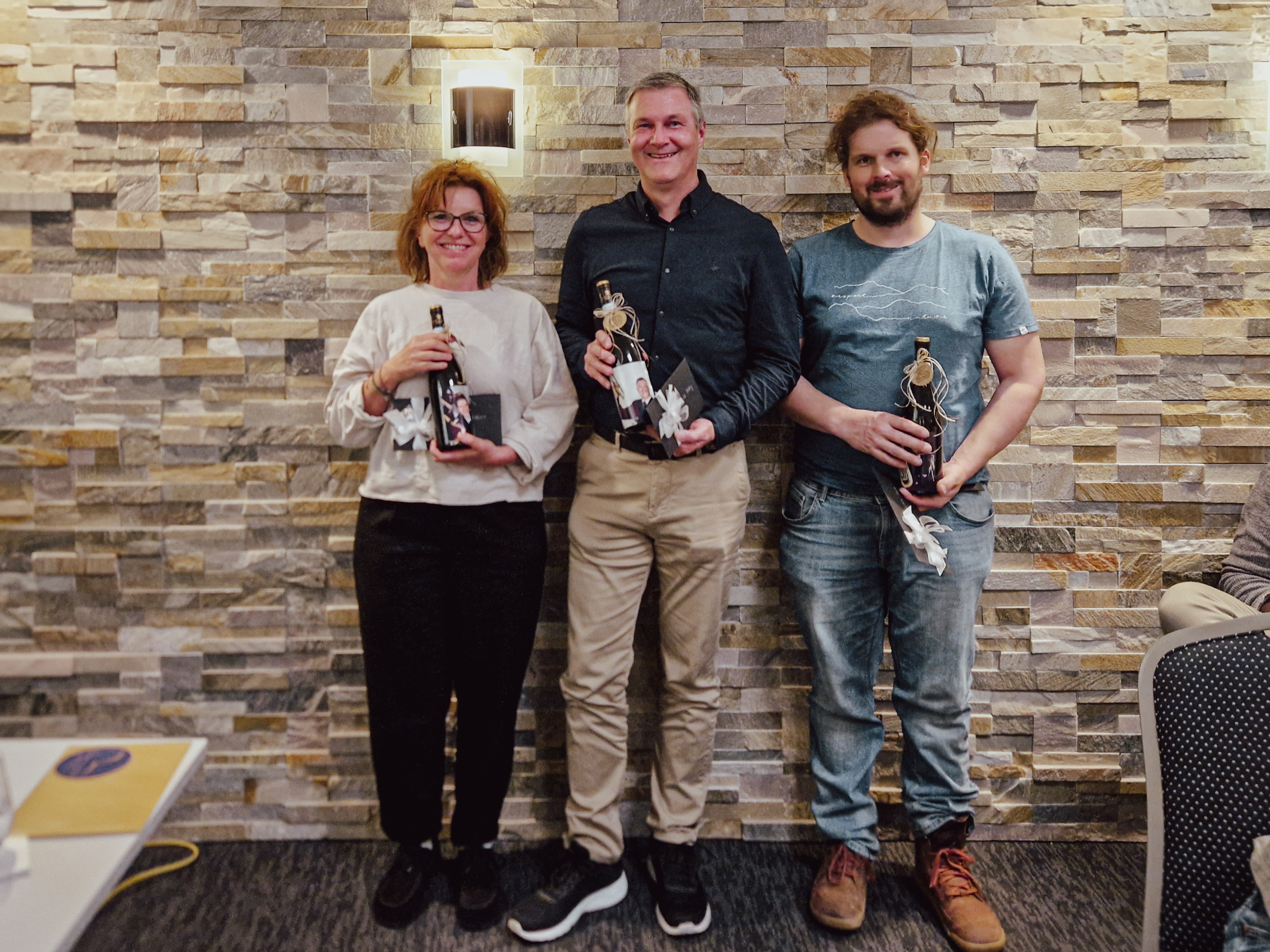 Die geehrten Vereinsmitglieder: Yvonne Huber, Patrick Bättig, Martin Enz